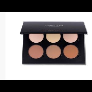 Anastasia Beverly Hills Contour Kit